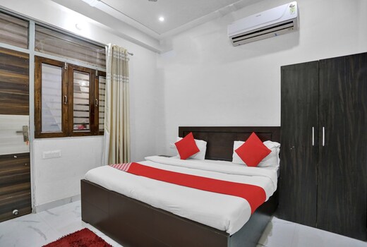 Hotel O Krishna Palace