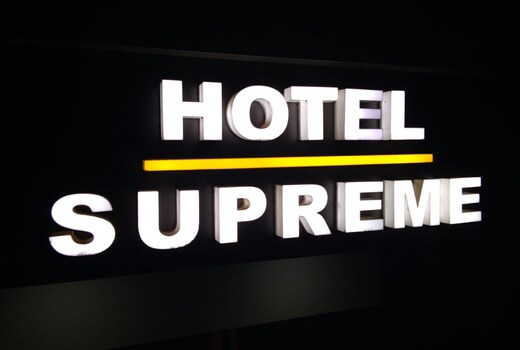 Hotel Supreme