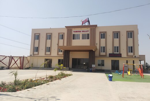 Hotel Yamuna Valley