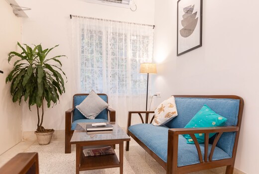 King 1 BHK Studio on Lansdowne
