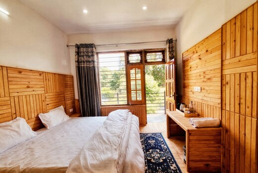 Dalhousie Hideaway 2BR-FF Homestay by Homeyhuts 2