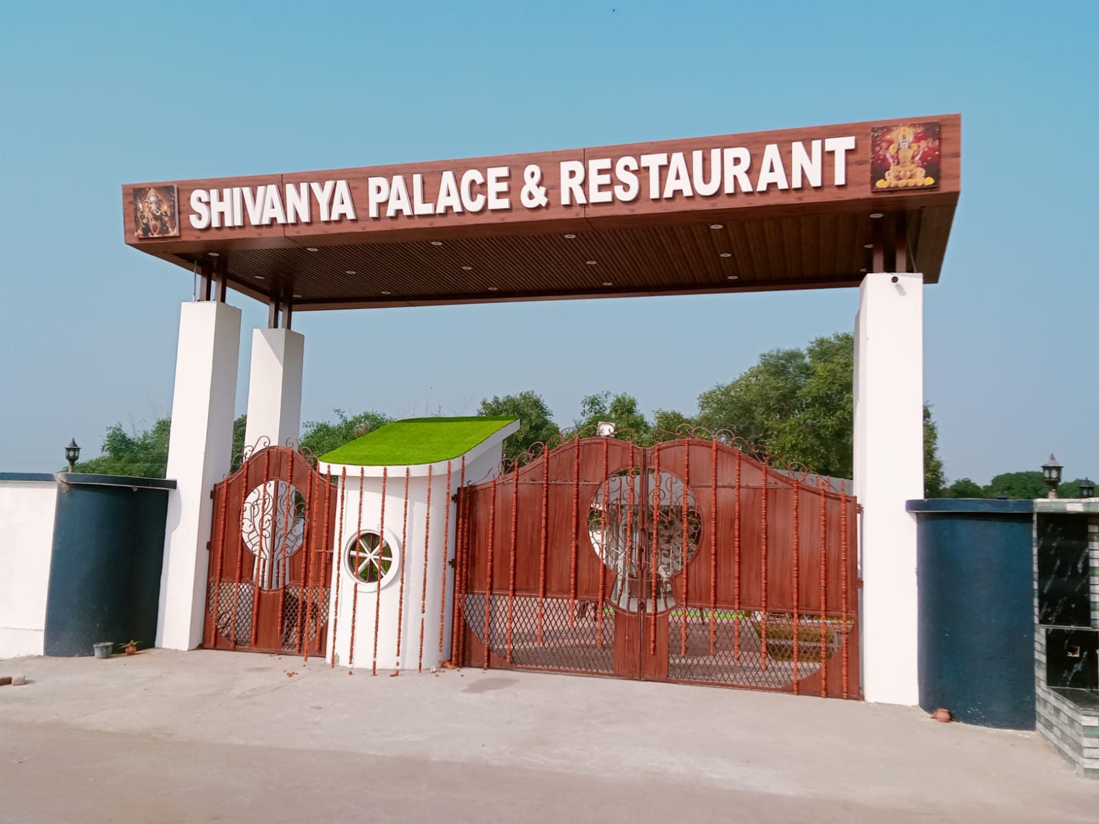 Shivanya Palace & Restaurant