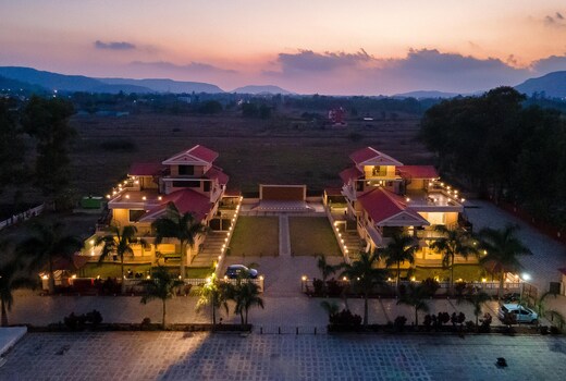 Luxury Toska 6BHK with Private Pool