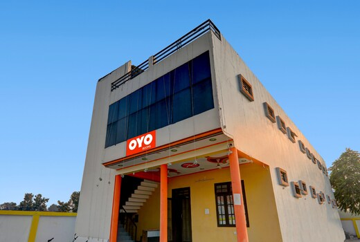 Hotel O R B Palace