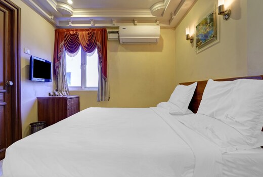 Hotel O Royal
