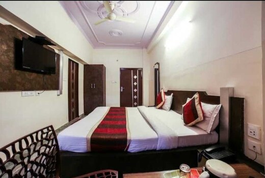 Hotel O Couples Friendly