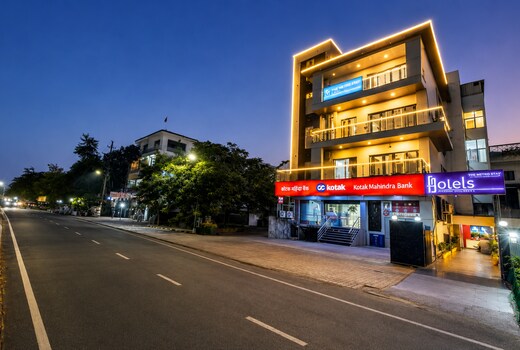 The Metro Stay by ASPL