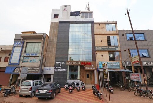 Hotel Ashish Park
