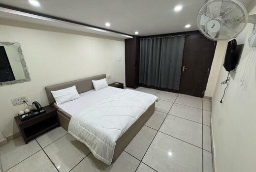 The Dream Stay | Rooms & Doms