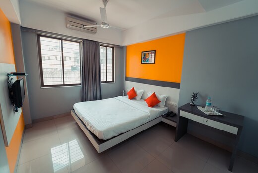 Hotel Aashish Deluxe Lodging