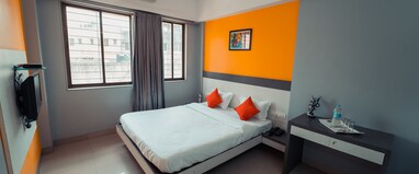 Hotel Aashish Deluxe Lodging