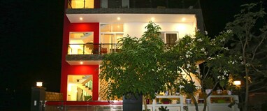 Eden Villa | Rooms & Kitchen