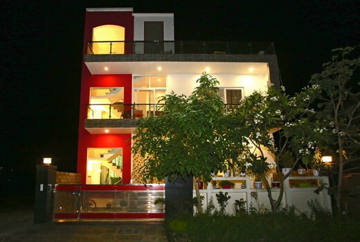 Eden Villa | Rooms & Kitchen