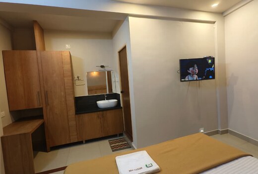 BESTO INN RESIDENCY