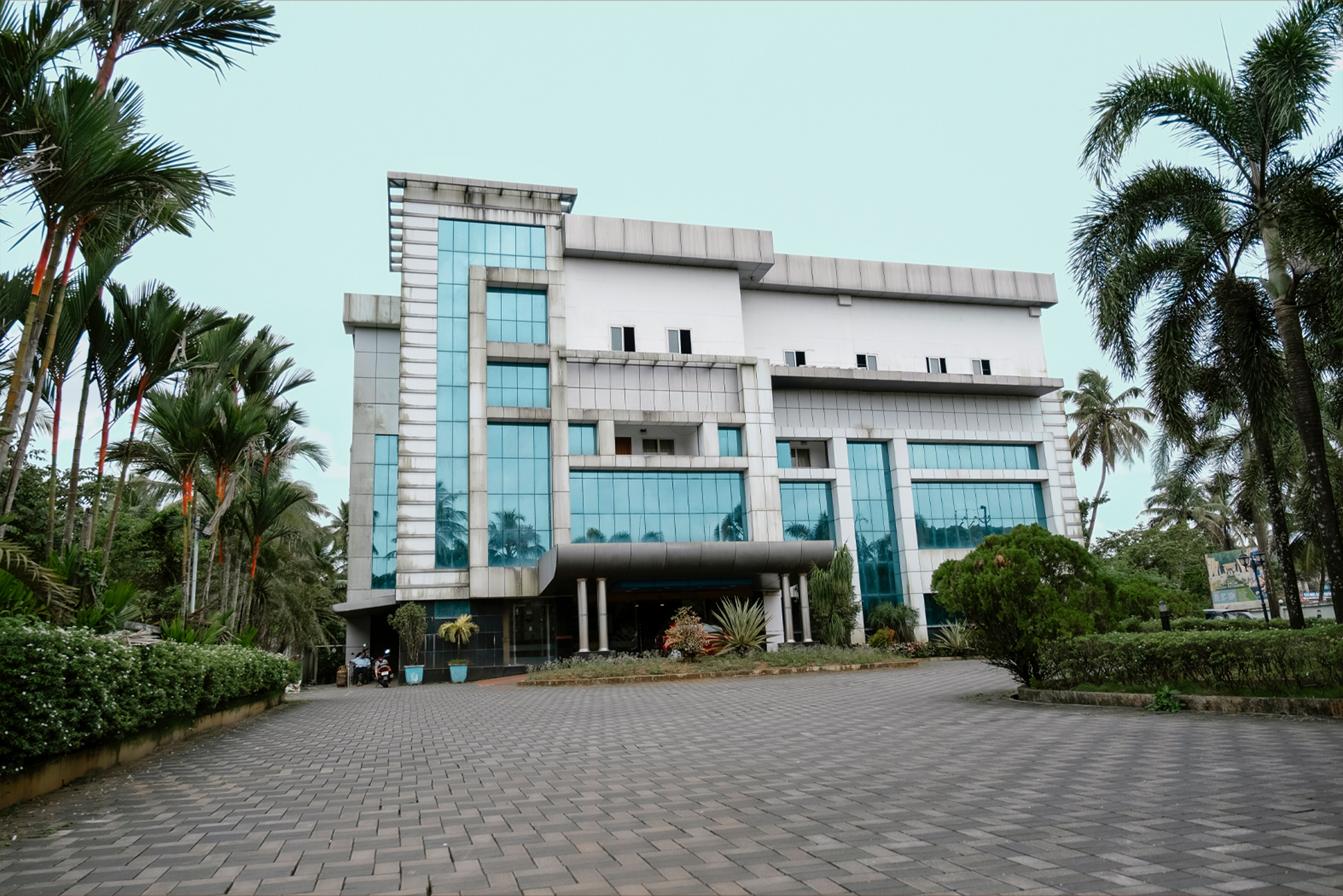 Hotel KR Grand Residency