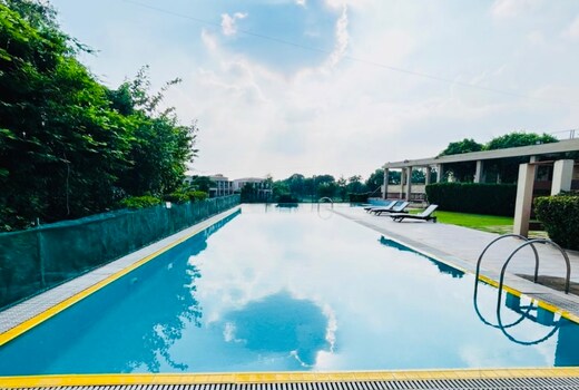 Mor Pur Royal Golf Course Stay