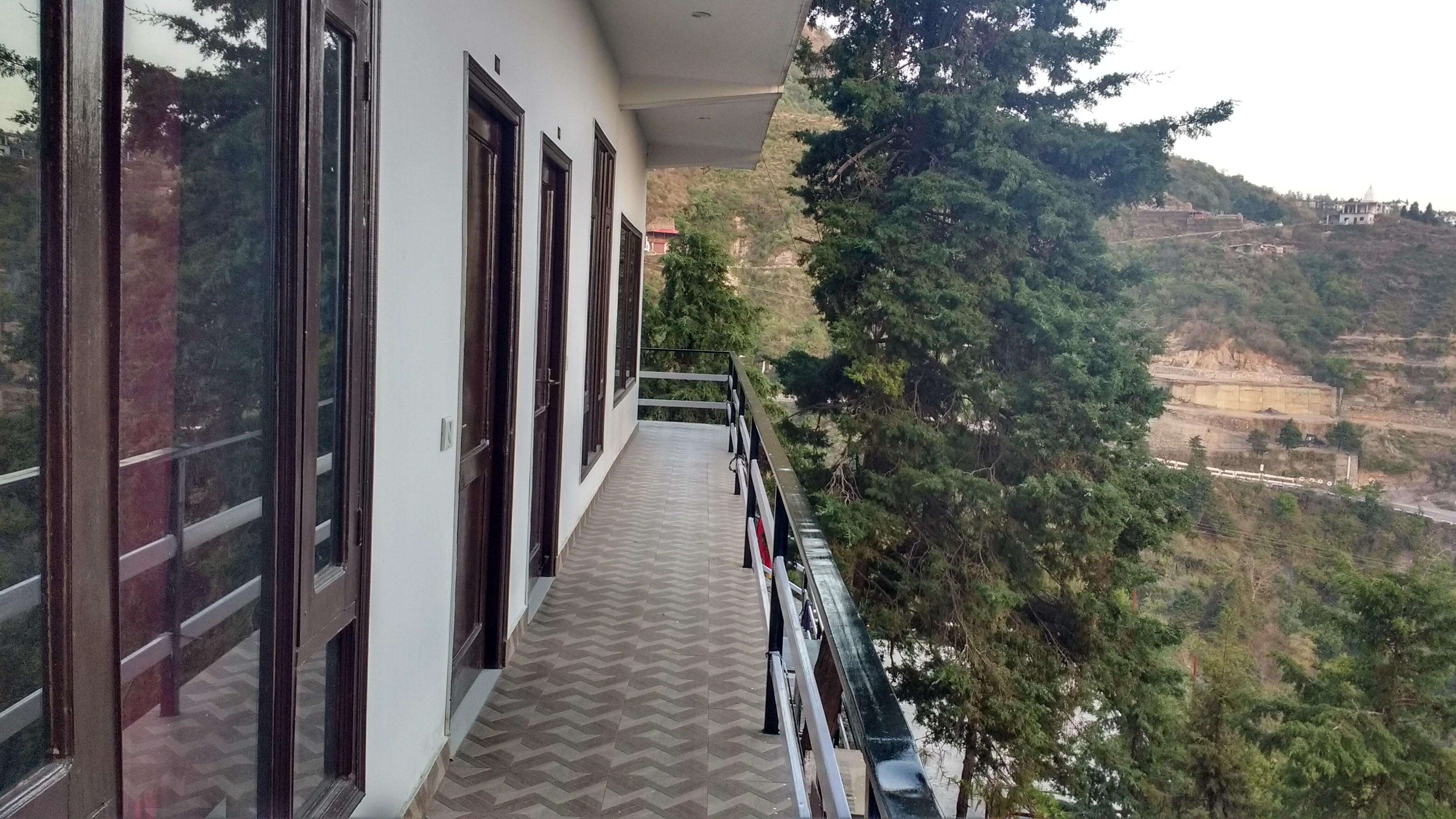 Hotel Gauri Heights Mussorrie