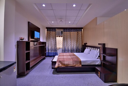 Hotel Platinum Plaza