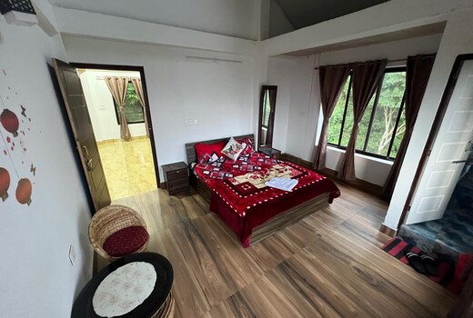 ROYAL HOMESTAY