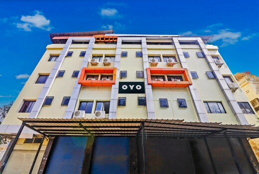 Super Hotel O Vaishnavi Palace