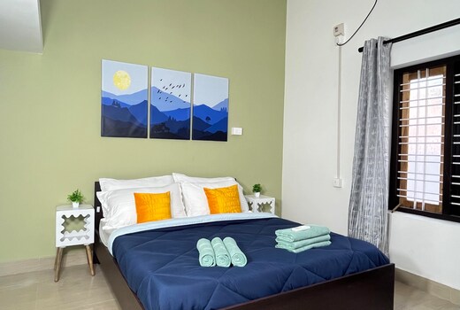 Coastal Haus 5 Min to Beach AC 4 BHK Foosball