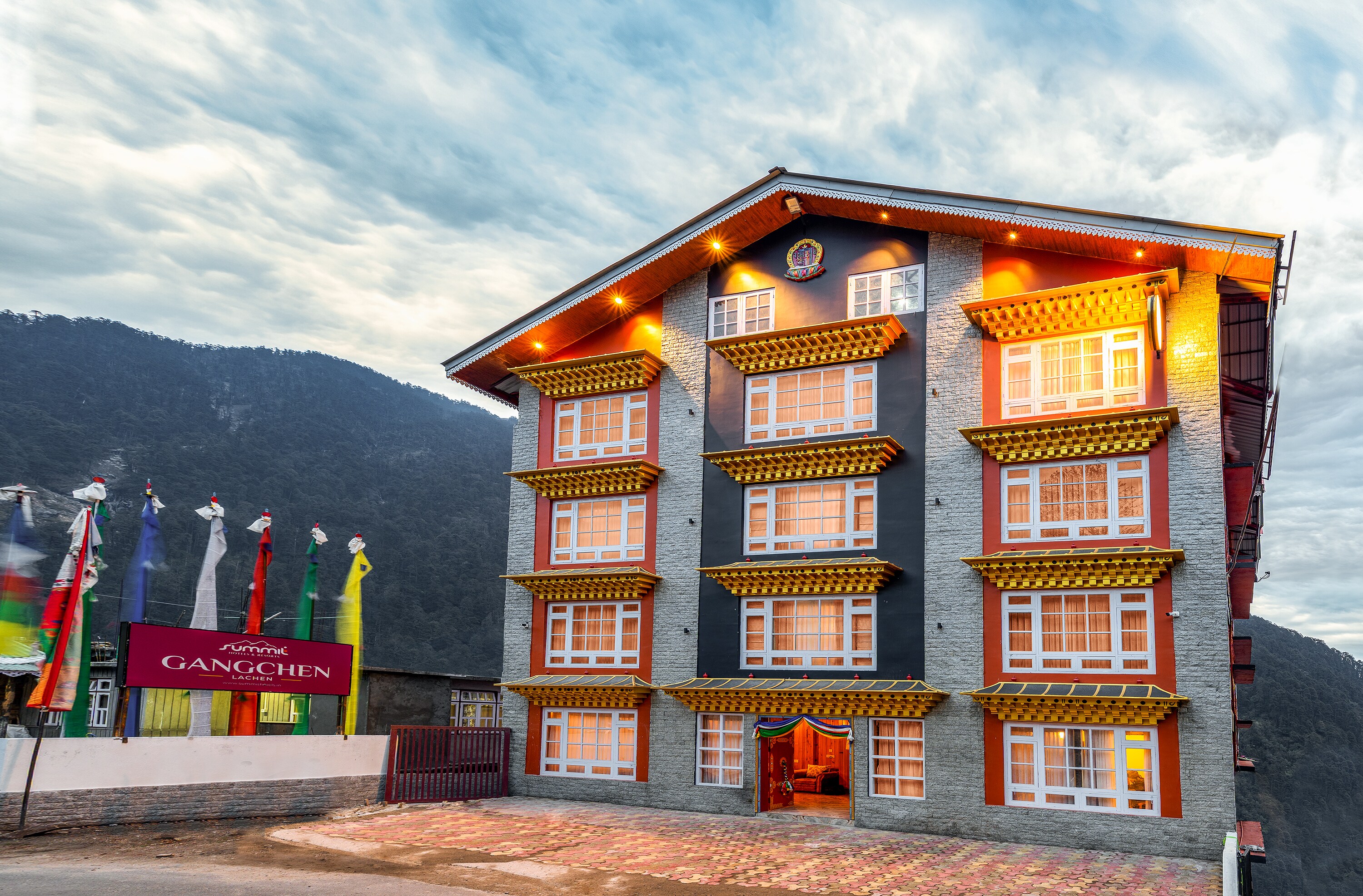 Summit Gangchen Hotel