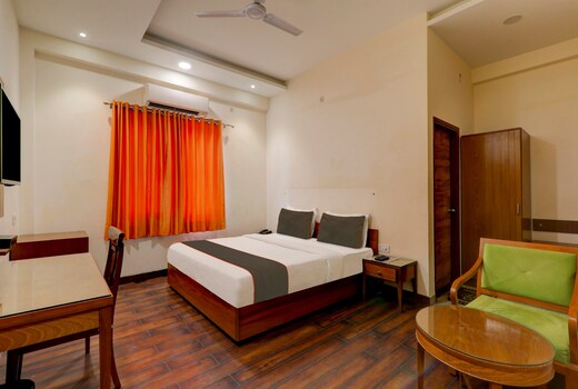 Riddhi Grand