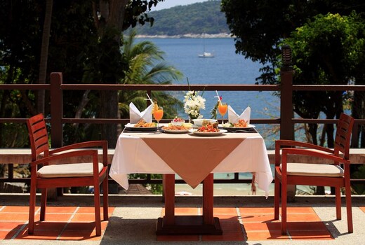 Baan Krating Phuket Resort