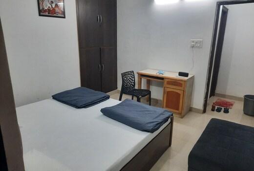 La Maison Stays