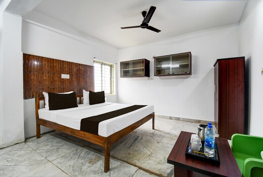 Hotel O HAPPY HOURS