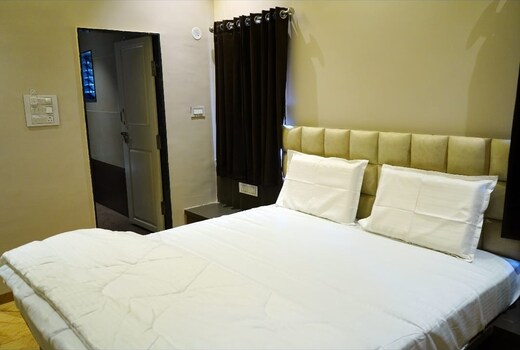 Hotel Rudra Residency