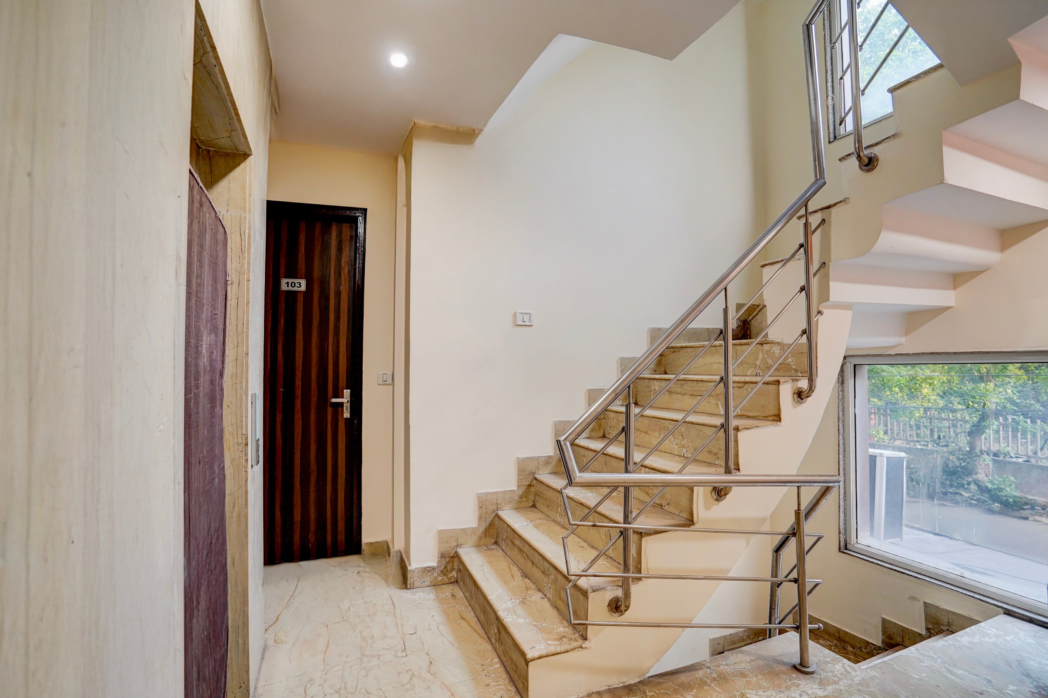 Hotel O KAROL BAGH RESIDENCY