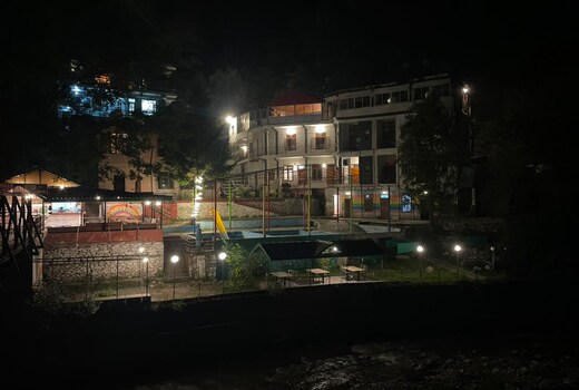 D' Oasis Hotel & Resort Sadhupul