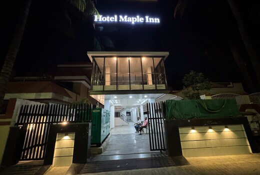 Hotel Maple Inn