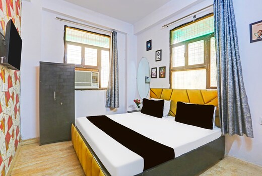 Hotel O K. P. Luxurios