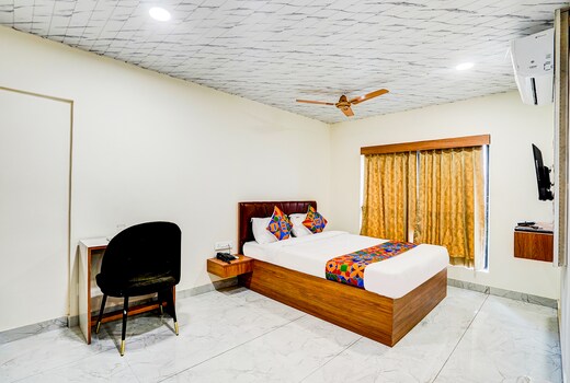 FabHotel Omkar & Lodging - phoenix market city