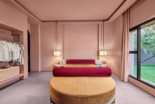 Pinakin Prive Villa