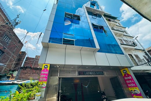 THE LANDMARK HOTE