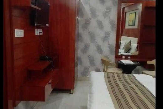 Hotel O Flagship 815014 Sambhav Hotel And Restaurant