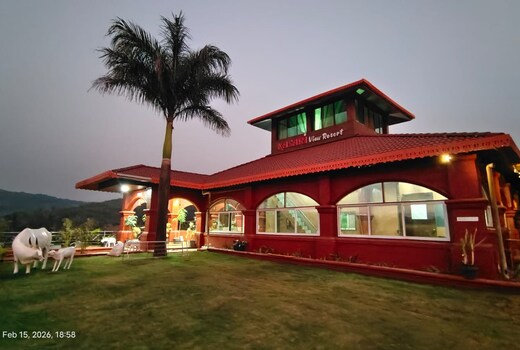 Royal Kasari Resort Mosum