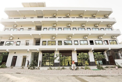 Yamkeshwar Mahadev Resort