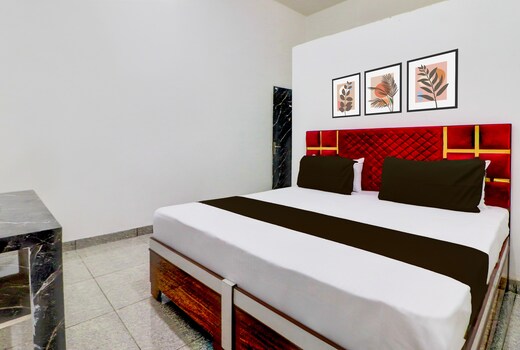 Hotel O Arise