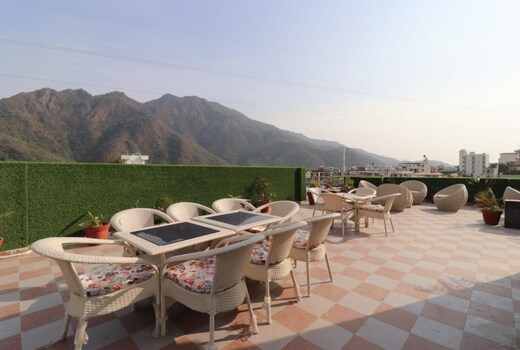 Hotel Tapovan By Terraa Hotels
