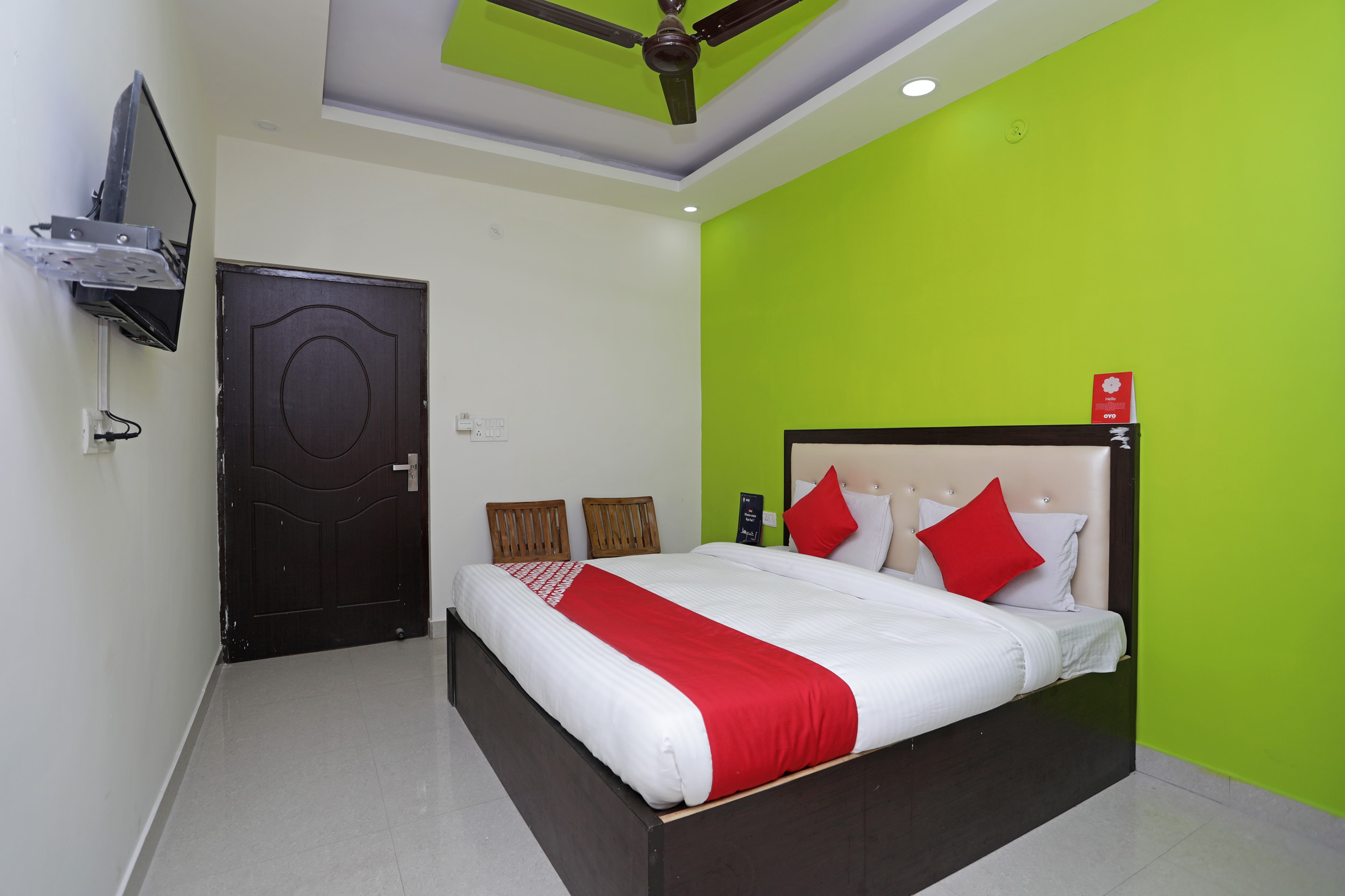 Super Hotel O Raj Palace