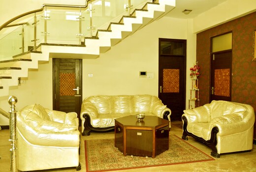 royal inn