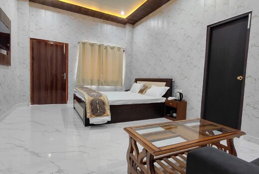 BANARAS BLOSSOM RESORT