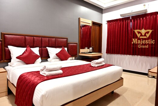Majestic Grand