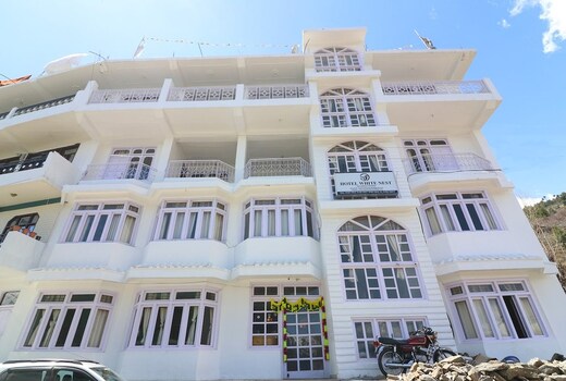 Hotel White Nest