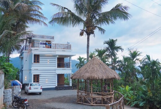 Palm View Homestay Kanthalloor