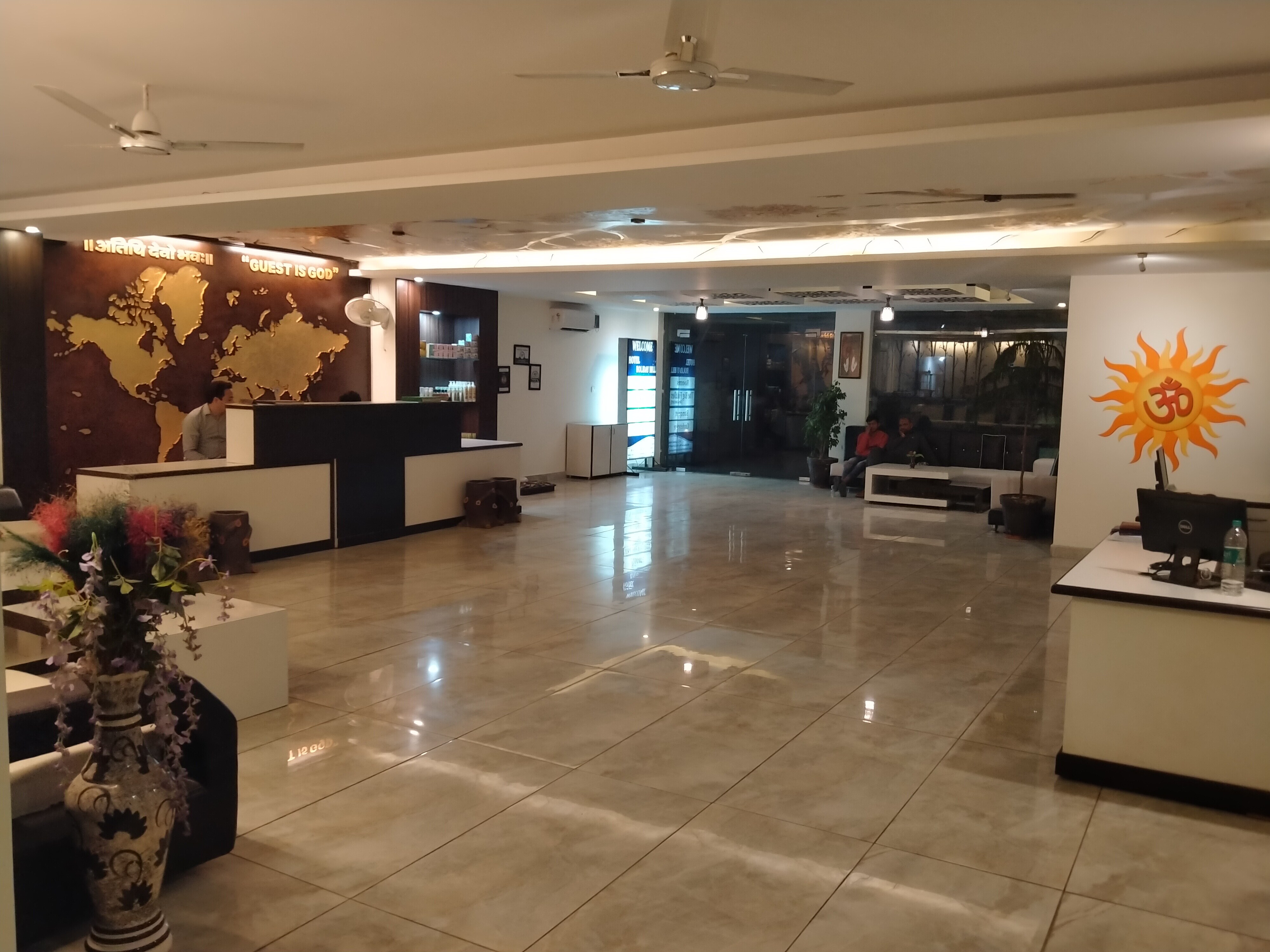 Hotel Holiday Hill
